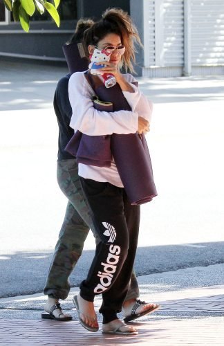 Vanessa Hudgens Feet Toes And Soles 441