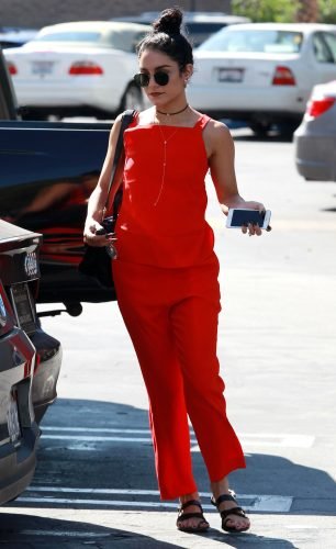 Vanessa Hudgens Feet Toes And Soles 568