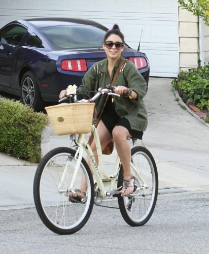 Vanessa Hudgens Feet Toes And Soles 591