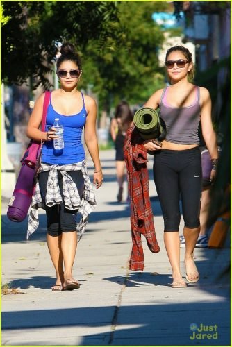 Vanessa Hudgens Feet Toes And Soles 615