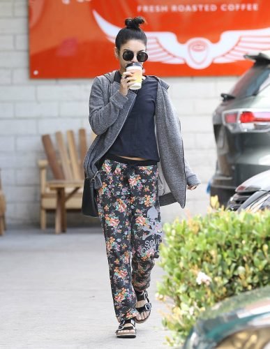 Vanessa Hudgens Feet Toes And Soles 660