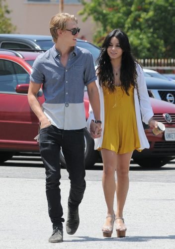 Vanessa Hudgens Feet Toes And Soles 799