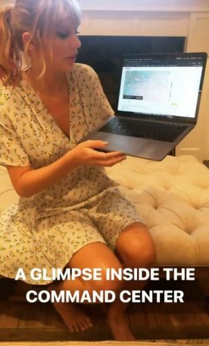 Taylor Swift Feet Toes And Soles 143