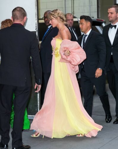 Taylor Swift Feet Toes And Soles 151