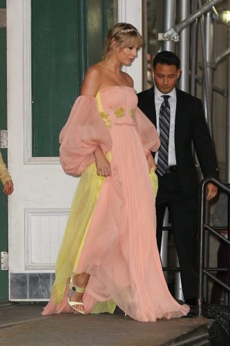 Taylor Swift Feet Toes And Soles 154