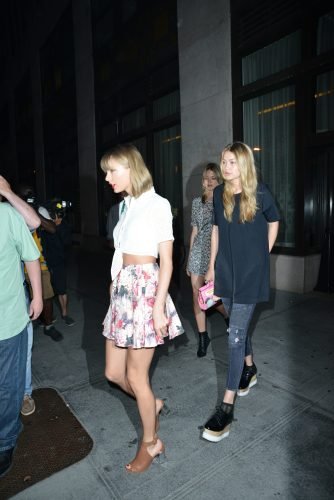 Taylor Swift Feet Toes And Soles 618