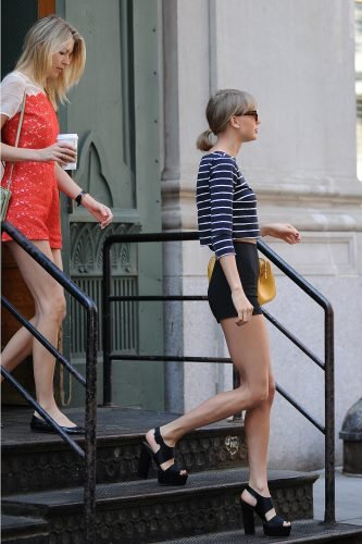 Taylor Swift Feet Toes And Soles 625