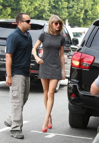 Taylor Swift Feet Toes And Soles 743
