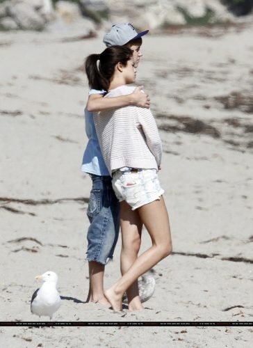 Selena Gomez Feet Toes And Soles 22