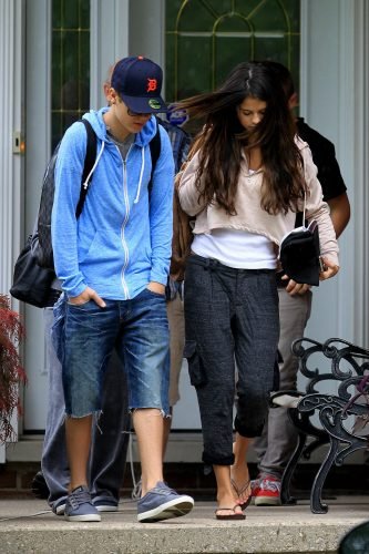 Selena Gomez Feet Toes And Soles 112