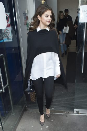 Selena Gomez Feet Toes And Soles 174