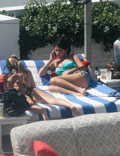 Selena Gomez Feet Toes And Soles 233