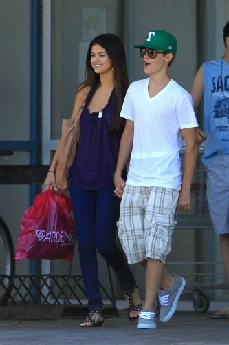 Selena Gomez Feet Toes And Soles 508