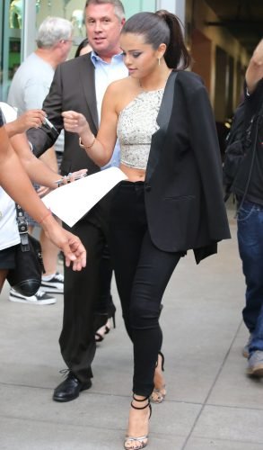 Selena Gomez Feet Toes And Soles 568