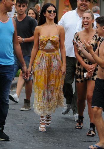 Selena Gomez Feet Toes And Soles 572