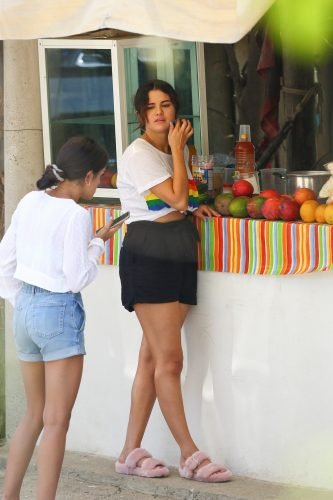 Selena Gomez Feet Toes And Soles 719