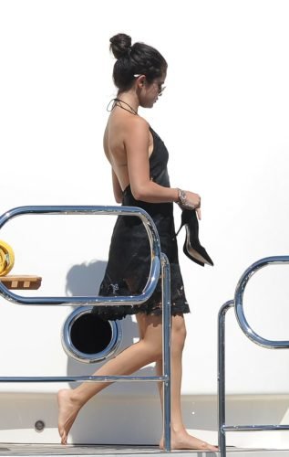 Selena Gomez Feet Toes And Soles 918