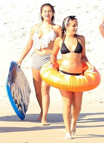 Selena Gomez Feet Toes And Soles 1032