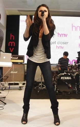 Selena Gomez Feet Toes And Soles 1076