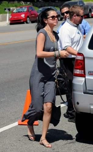 Selena Gomez Feet Toes And Soles 1231