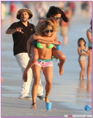 Selena Gomez Feet Toes And Soles 1705