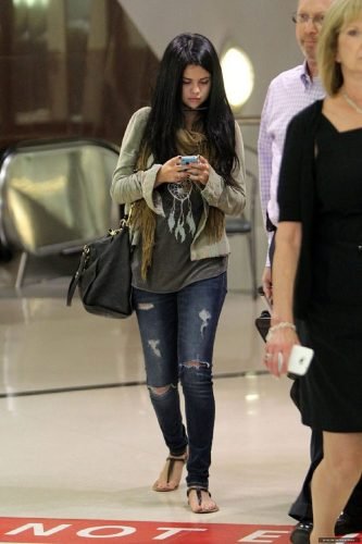 Selena Gomez Feet Toes And Soles 1726