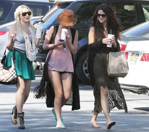 Selena Gomez Feet Toes And Soles 1885