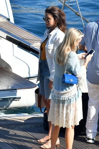 Selena Gomez Feet Toes And Soles 1905