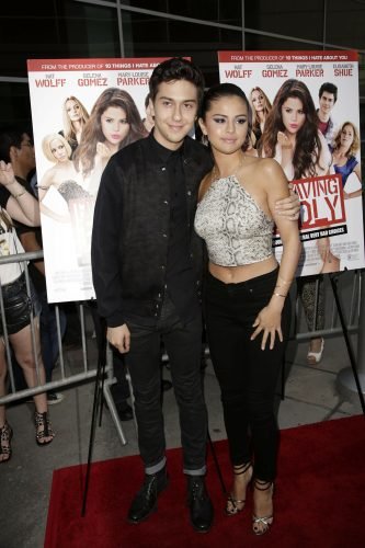 Selena Gomez Feet Toes And Soles 1907