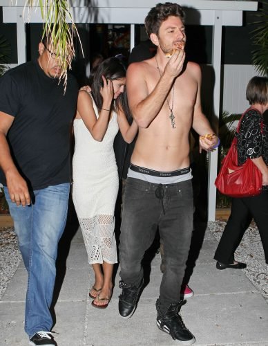 Selena Gomez Feet Toes And Soles 1922