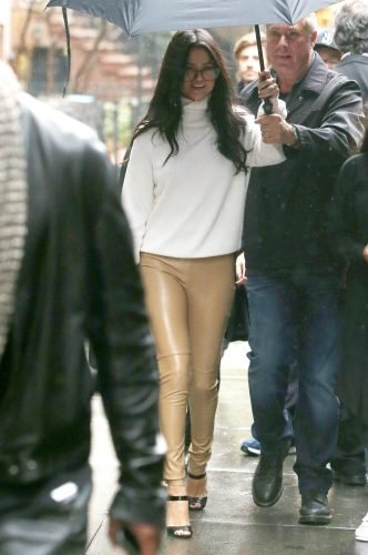 Selena Gomez Feet Toes And Soles 1982