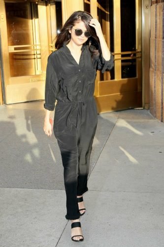 Selena Gomez Feet Toes And Soles 2032