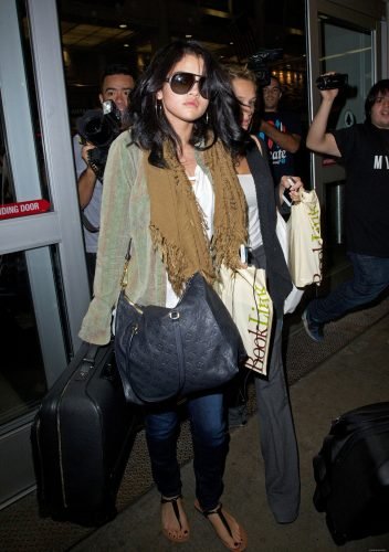 Selena Gomez Feet Toes And Soles 2063