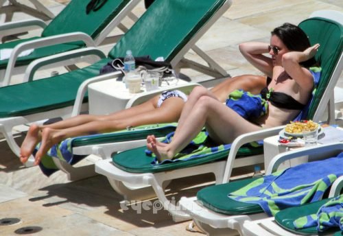 Selena Gomez Feet Toes And Soles 2172