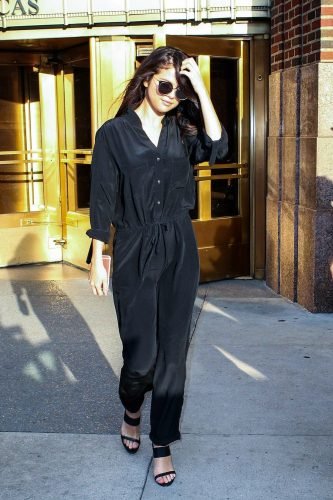 Selena Gomez Feet Toes And Soles 2202