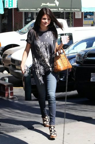 Selena Gomez Feet Toes And Soles 2255