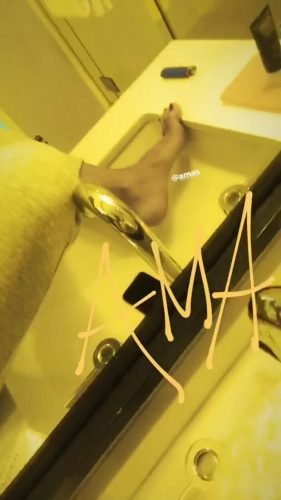 Selena Gomez Feet Toes And Soles 2313