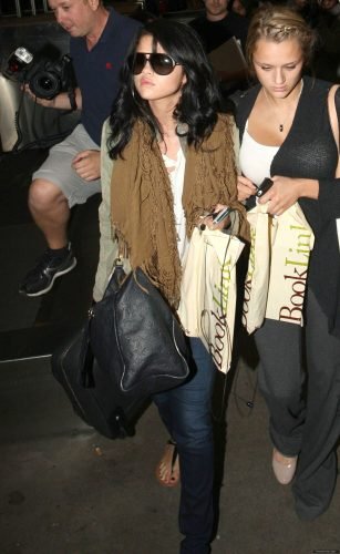 Selena Gomez Feet Toes And Soles 2422