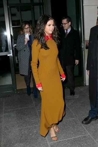 Selena Gomez Feet Toes And Soles 2486