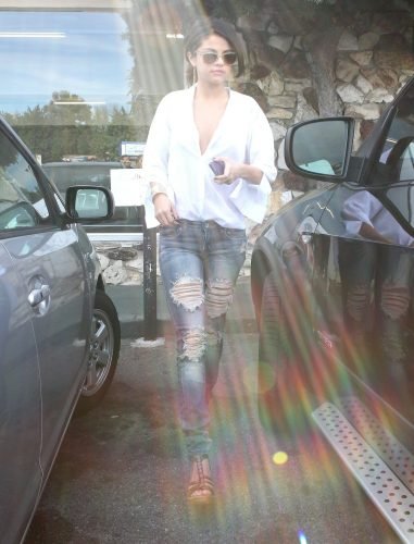 Selena Gomez Feet Toes And Soles 2616