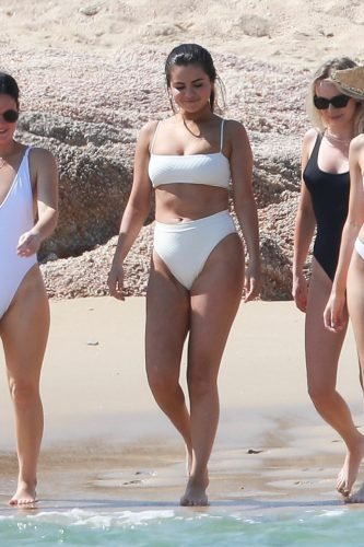 Selena Gomez Feet Toes And Soles 2639