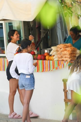 Selena Gomez Feet Toes And Soles 2850