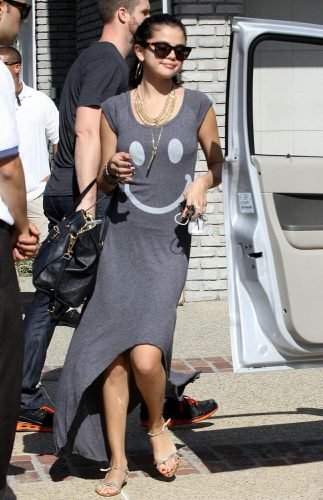 Selena Gomez Feet Toes And Soles 2862