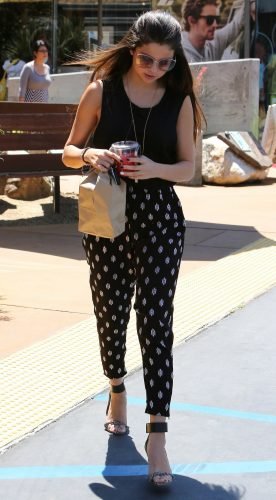 Selena Gomez Feet Toes And Soles 2898
