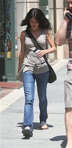 Selena Gomez Feet Toes And Soles 2931