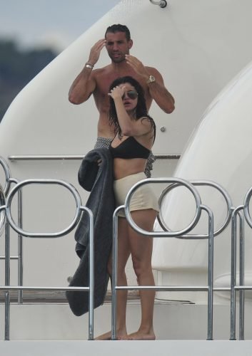 Selena Gomez Feet Toes And Soles 3097
