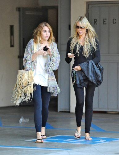 Miley Cyrus Feet Toes And Soles 69