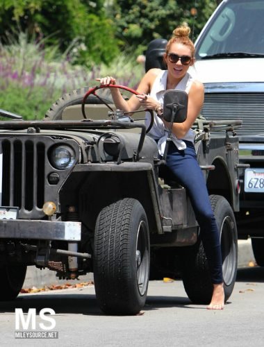 Miley Cyrus Feet Toes And Soles 131