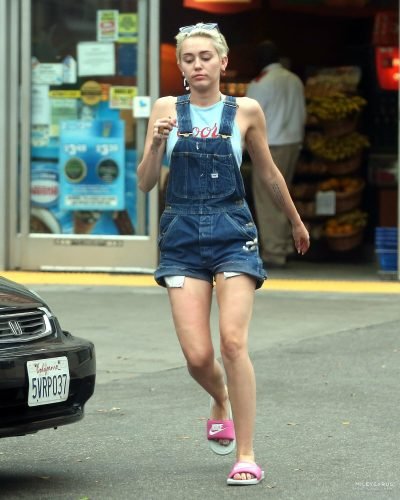 Miley Cyrus Feet Toes And Soles 151