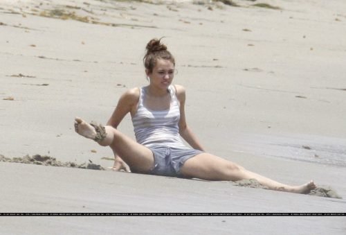 Miley Cyrus Feet Toes And Soles 163